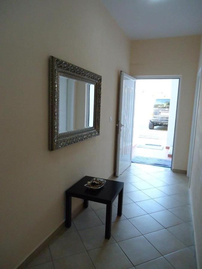 Himara Royal Hotel מראה חיצוני תמונה