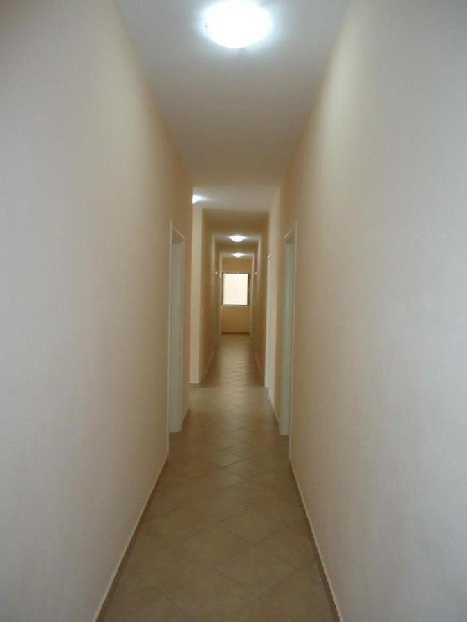 Himara Royal Hotel מראה חיצוני תמונה