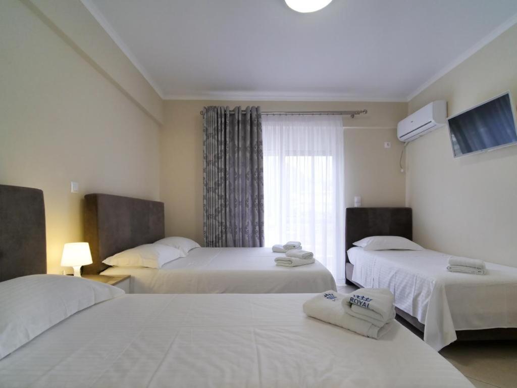 Himara Royal Hotel מראה חיצוני תמונה