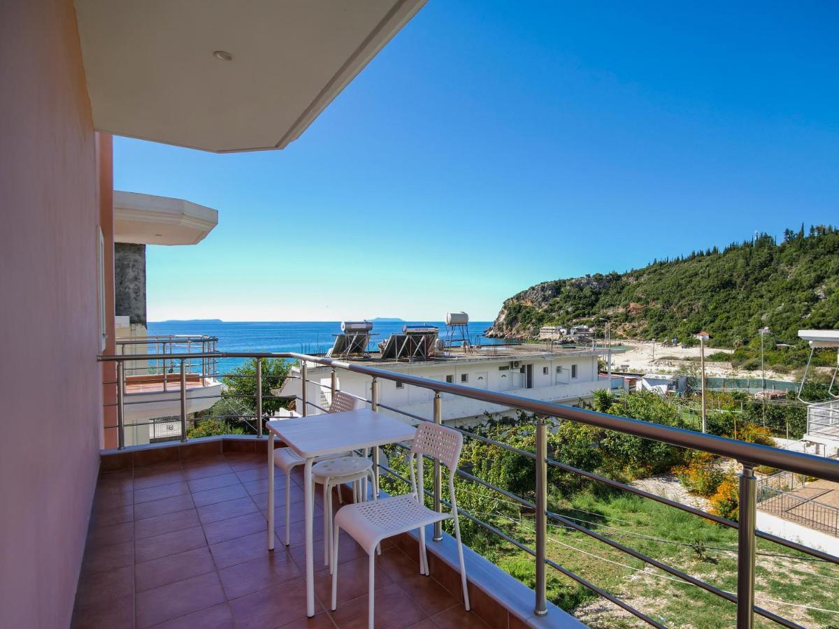 Himara Royal Hotel מראה חיצוני תמונה