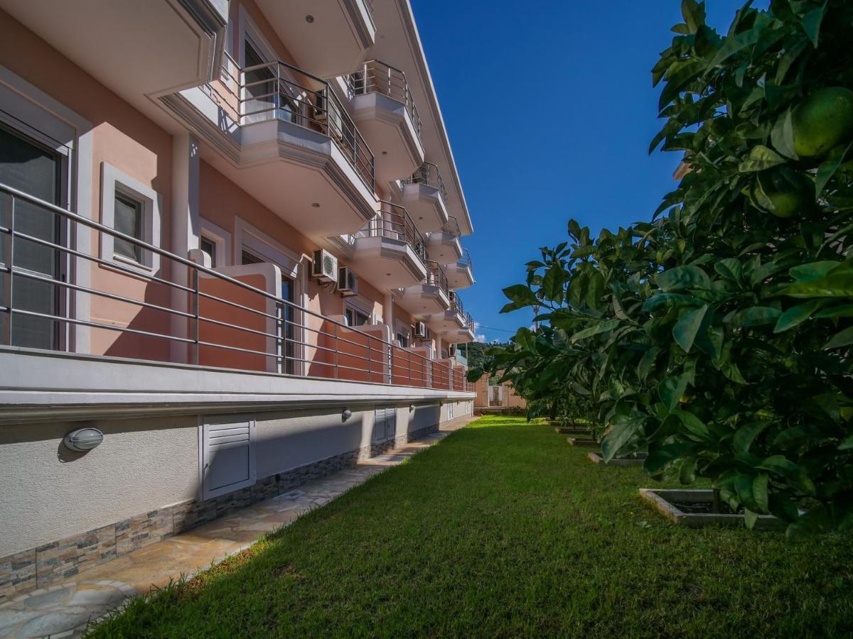 Himara Royal Hotel מראה חיצוני תמונה