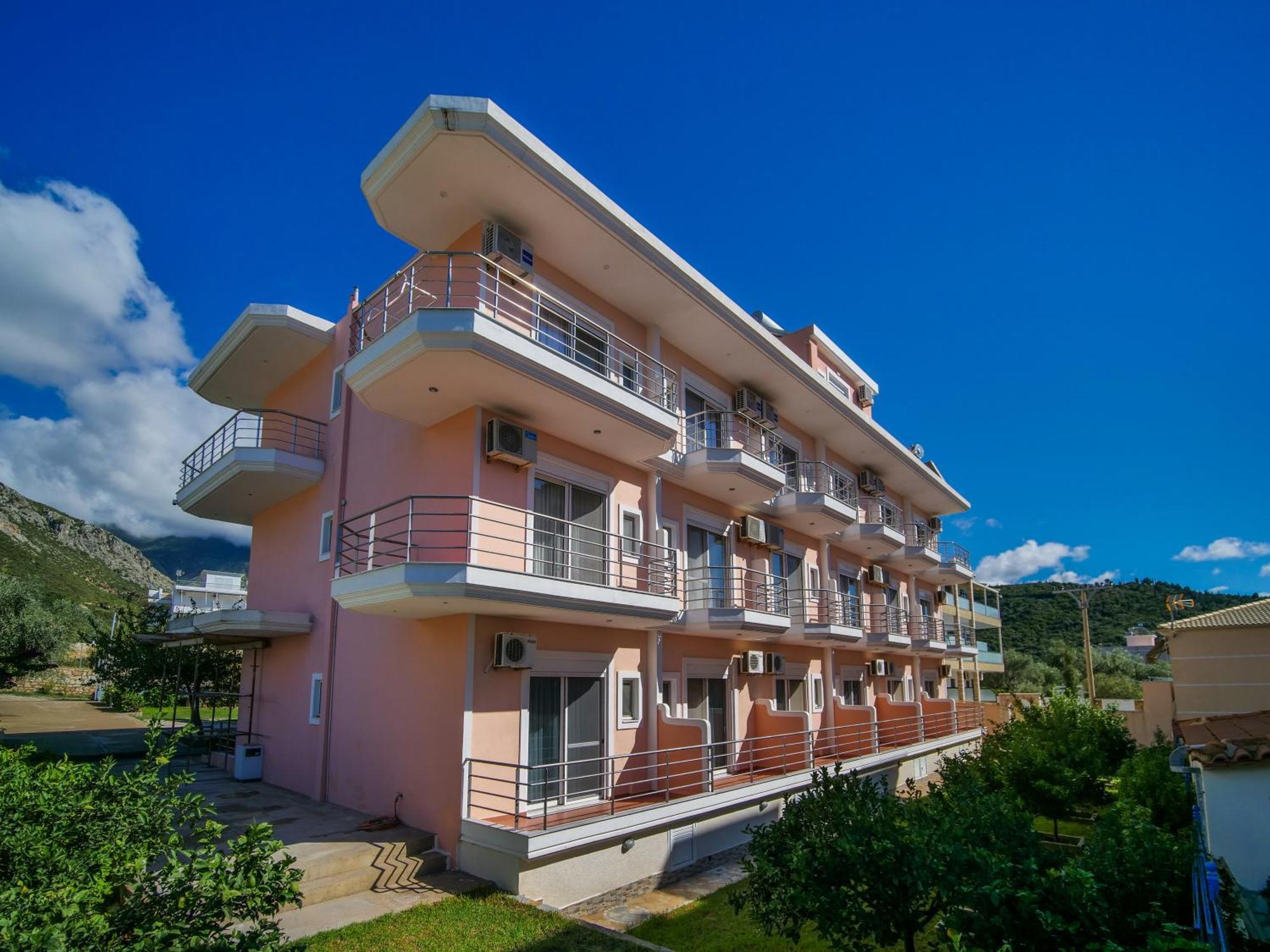 Himara Royal Hotel מראה חיצוני תמונה