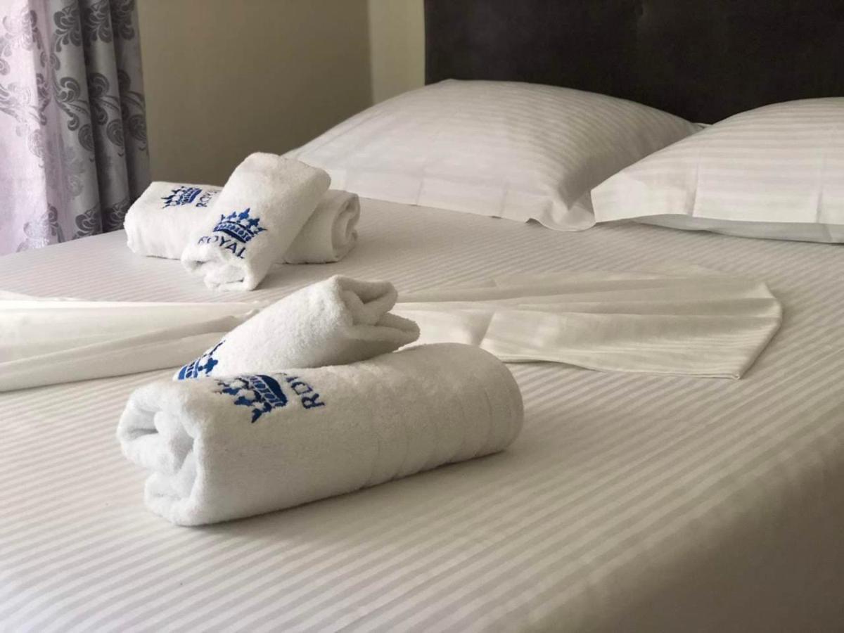 Himara Royal Hotel מראה חיצוני תמונה