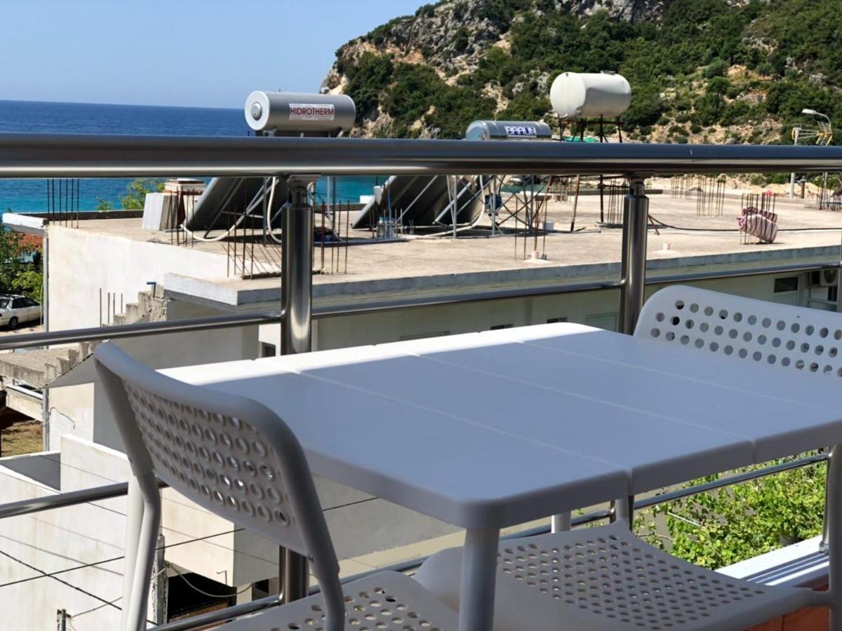 Himara Royal Hotel מראה חיצוני תמונה