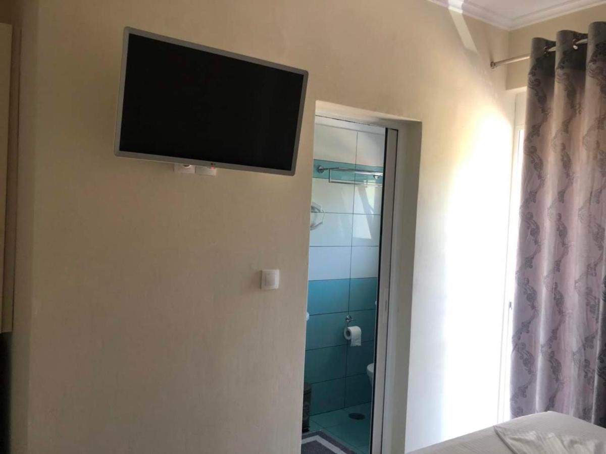 Himara Royal Hotel מראה חיצוני תמונה