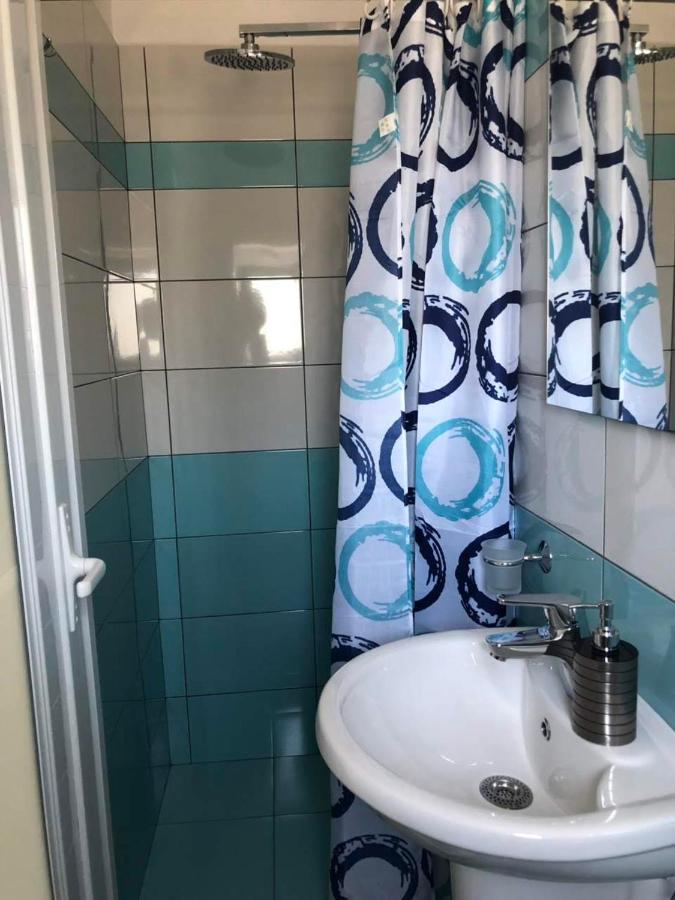 Himara Royal Hotel מראה חיצוני תמונה