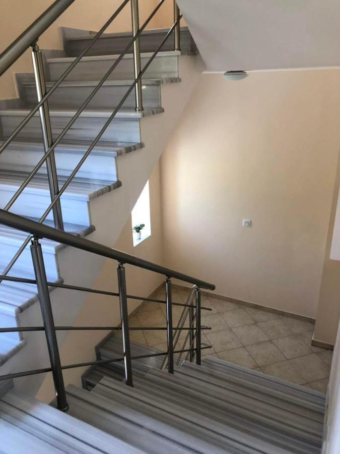 Himara Royal Hotel מראה חיצוני תמונה