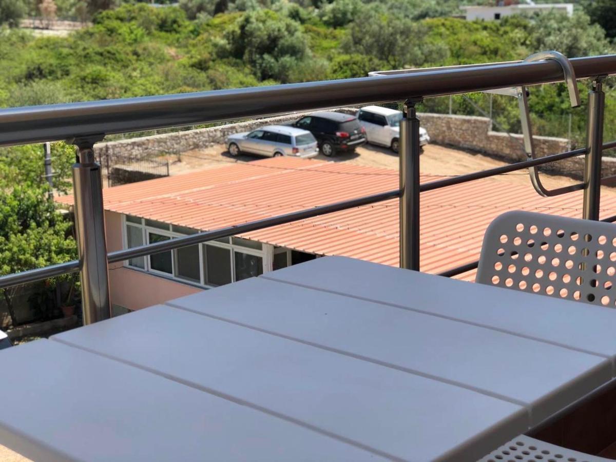 Himara Royal Hotel מראה חיצוני תמונה